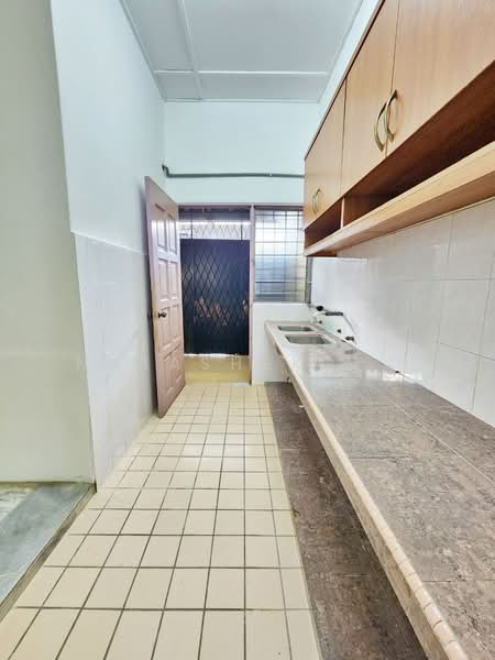Rumah Teres 1 Tingkat untuk Dijual di Taman Cheras Perdana (Cheras) - Nurashekin . - Kitchen - PropertyGuru.com.my