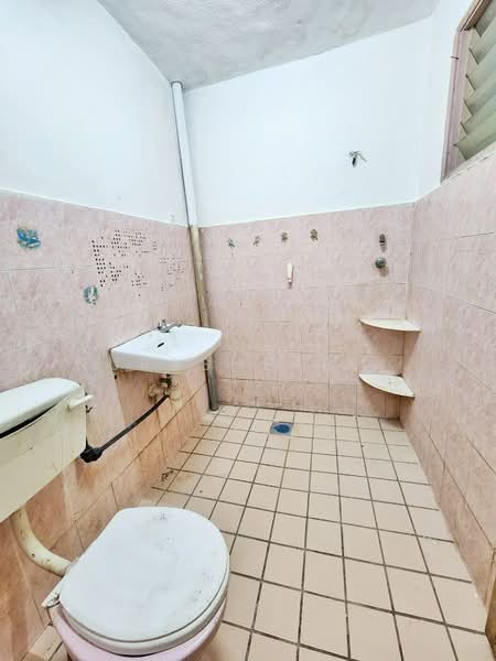 Rumah Teres 1 Tingkat untuk Dijual di Taman Cheras Perdana (Cheras) - Nurashekin . - Bathroom - PropertyGuru.com.my