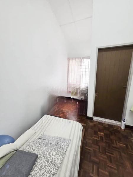 Rumah Teres 2-Tingkat untuk Dijual di SS2 (Petaling Jaya) - Leong Kok Fei - Bedroom - PropertyGuru.com.my