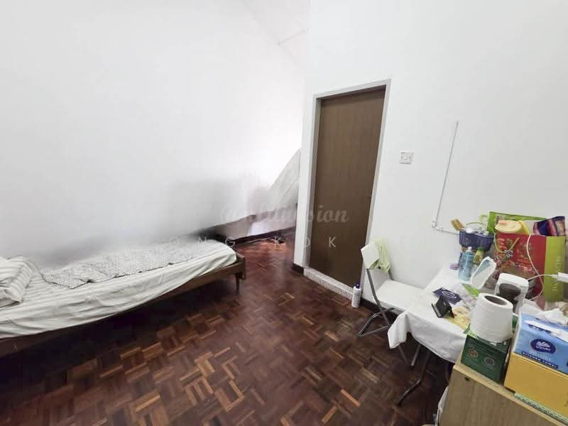 Rumah Teres 2-Tingkat untuk Dijual di SS2 (Petaling Jaya) - Leong Kok Fei - Bedroom - PropertyGuru.com.my