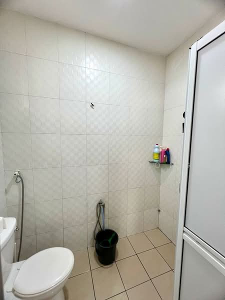 Rumah Teres 2 Tingkat untuk Dijual di Taman Mount Austin (Tebrau) - Hayden Chong - Bathroom - PropertyGuru.com.my