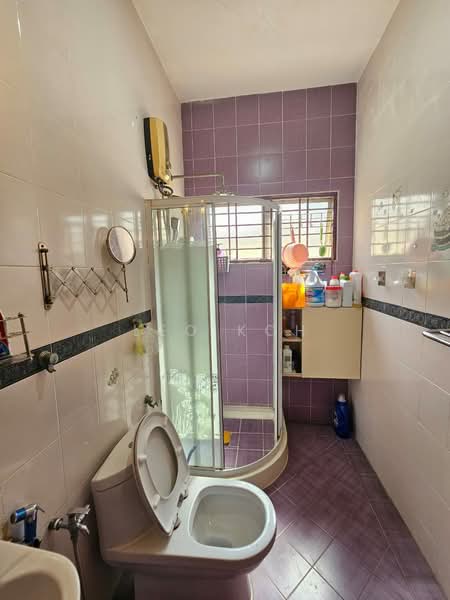 2-storey Terraced House for Sale in Bandar Putra Permai (Seri Kembangan) - Leo Koh - Bathroom - PropertyGuru.com.my