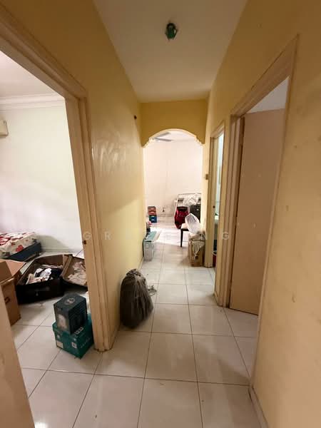 Apartment for Sale at Sri Akasia - Grace Ng - Corridor - PropertyGuru.com.my