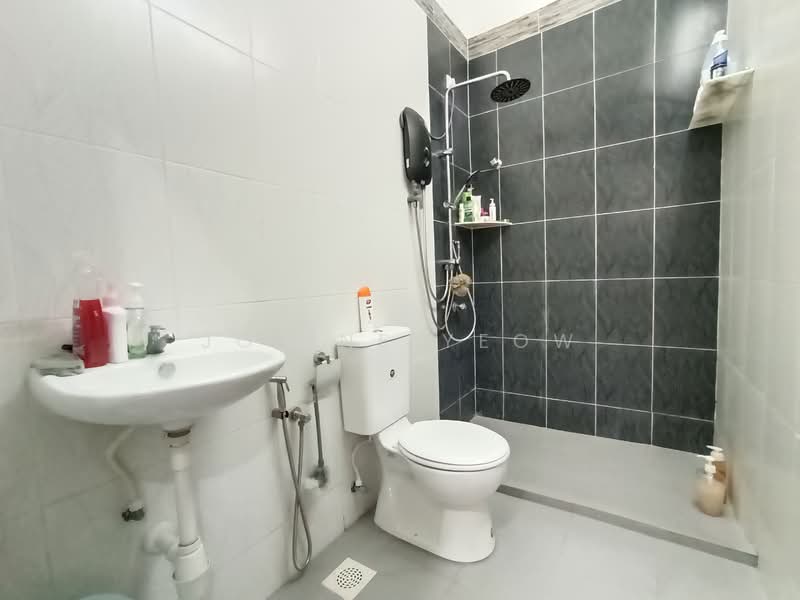 Rumah Berkembar untuk Dijual di Taman Lapangan Harmoni (Ipoh) - Joline YEOW - Bathroom - PropertyGuru.com.my
