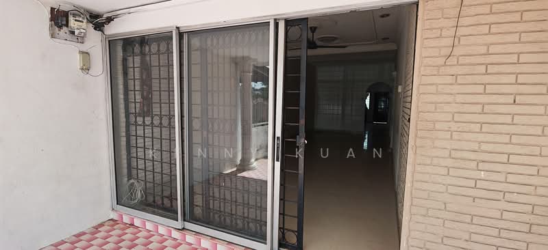 1-storey Terraced House for Rent in SS4 (Petaling Jaya) - Kenny Kuan - Entrance - PropertyGuru.com.my