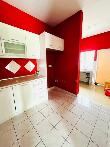 Rumah Teres untuk Dijual di Taman Aman Putra (Puchong) - Wai Ann Teng - Kitchen - PropertyGuru.com.my