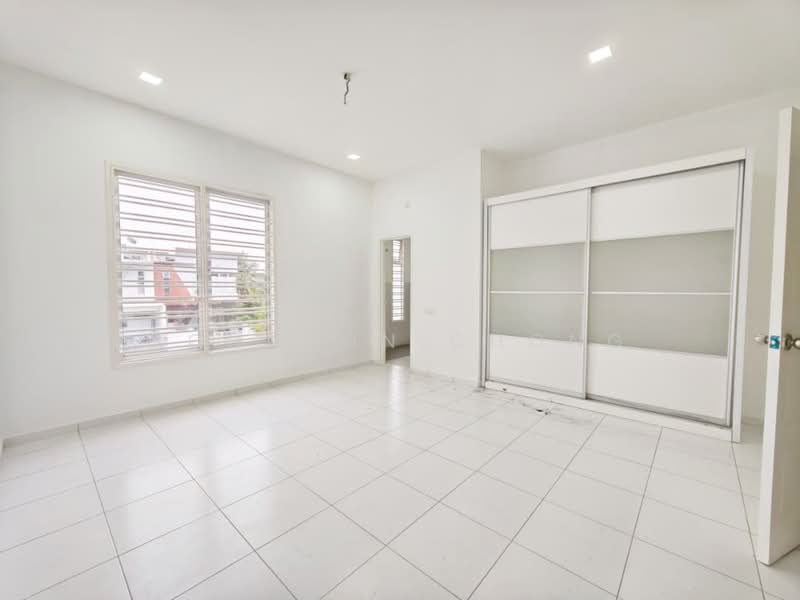 Rumah Teres 2 Tingkat untuk Dijual di Setia Tropika (Johor Bahru) - Johnson Chong - PropertyGuru.com.my