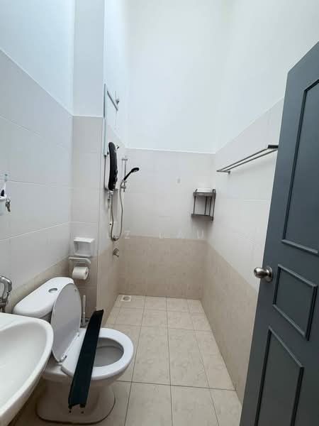 Cluster House for Sale in Taman Austin Heights (Tebrau) - LZ Lau - Bathroom - PropertyGuru.com.my