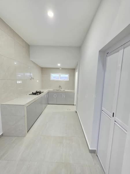 1-storey Terraced House for Sale in Taman Perling (Perling) - U Hon Kun - Kitchen - PropertyGuru.com.my
