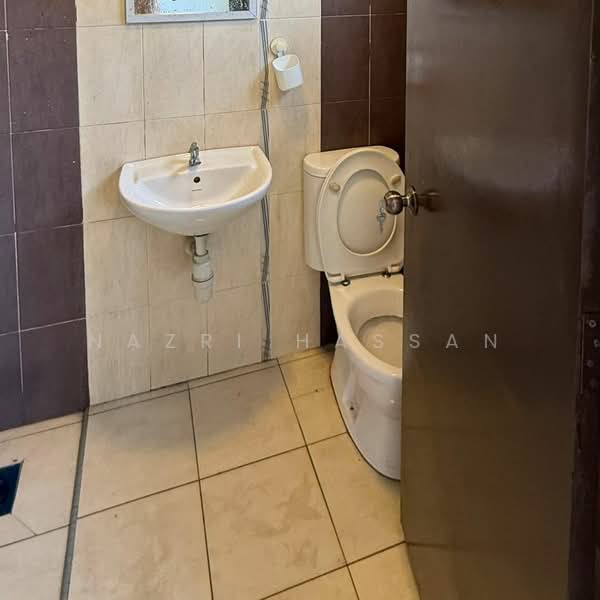 Rumah Teres 2 Tingkat untuk Dijual di Kampung Merbau Sempak Tambahan (Sungai Buloh) - Nazri Hassan - PropertyGuru.com.my