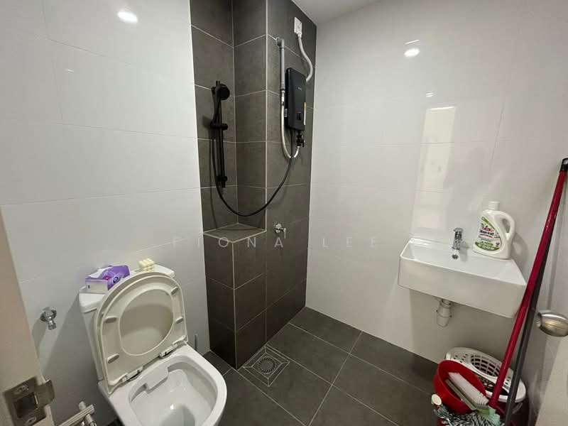 Kondominium untuk Disewa di Condo @ Eden by The Parque Residences - Fiona Lee - Bathroom - PropertyGuru.com.my