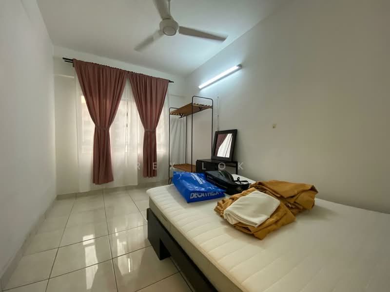 Kondominium untuk Disewa di Perdana View - Rex Lok - Bedroom - PropertyGuru.com.my