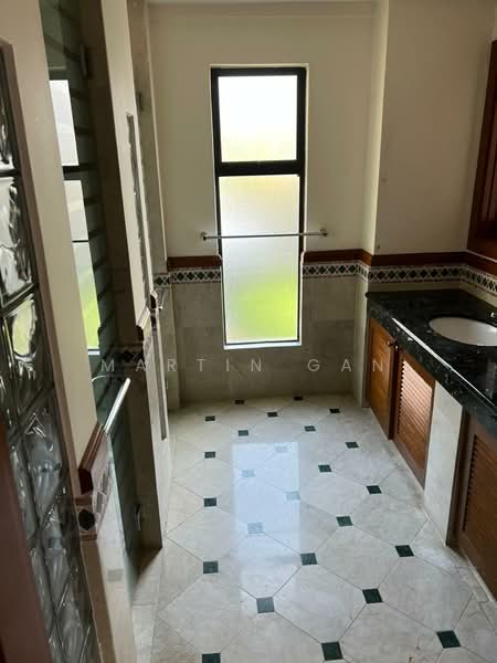 Bungalow for Sale in Seri Kembangan (Selangor) - Martin Gan - Bathroom - PropertyGuru.com.my