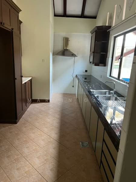 Bungalow for Sale in Seri Kembangan (Selangor) - Martin Gan - Kitchen - PropertyGuru.com.my