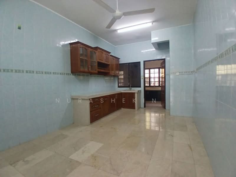 Rumah Teres 2 Tingkat untuk Dijual di Taman Rasah Jaya (Rasah) - Nurashekin . - Kitchen - PropertyGuru.com.my