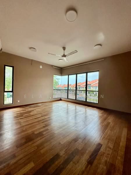 2-storey Terraced House for Rent in Alam Impian (Shah Alam) - Elaine Chin - Living Room - PropertyGuru.com.my