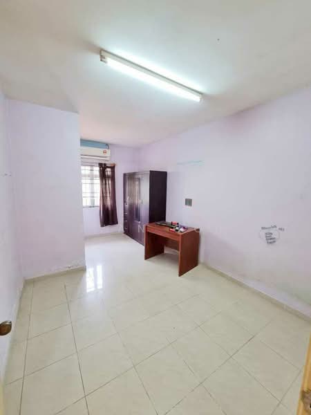 2-storey Terraced House for Sale in Taman Meranti Jaya (Puchong) - Evan Goh - Bedroom - PropertyGuru.com.my