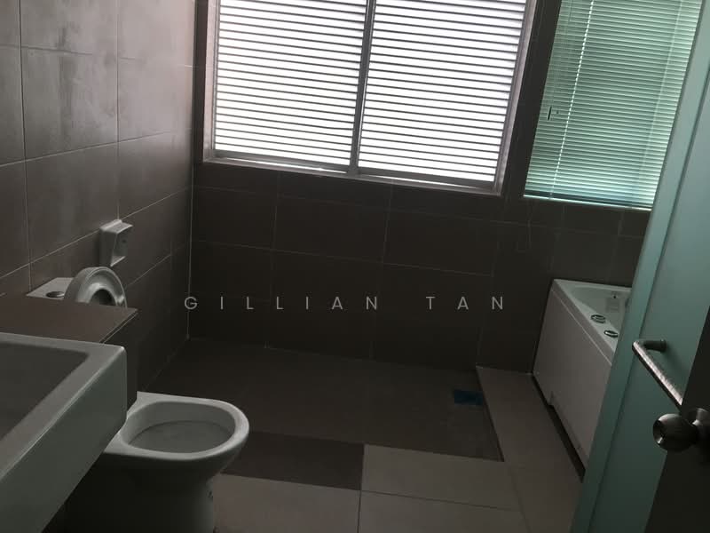 Condominium for Rent at D'suria Condominium - Gillian Tan - Bathroom - PropertyGuru.com.my