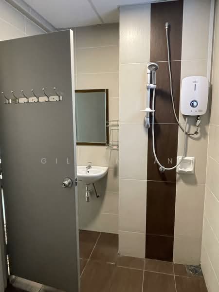 Condominium for Rent at D'suria Condominium - Gillian Tan - Bathroom - PropertyGuru.com.my