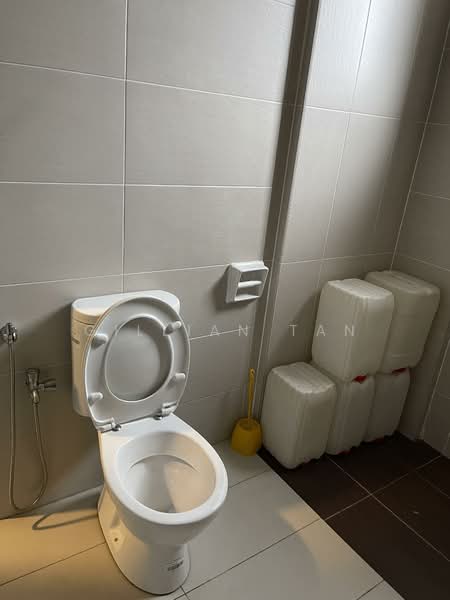 Condominium for Rent at D'suria Condominium - Gillian Tan - Bathroom - PropertyGuru.com.my