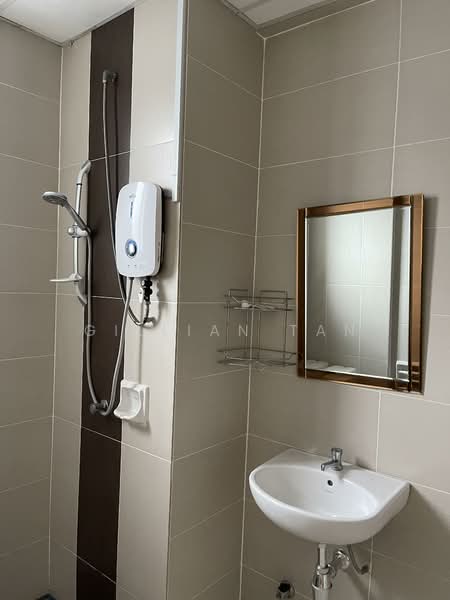 Condominium for Rent at D'suria Condominium - Gillian Tan - Bathroom - PropertyGuru.com.my