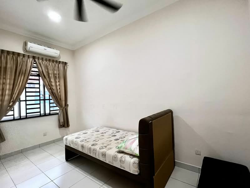 1-storey Terraced House for Sale in Bandar Putra (Kulai) - Iden Tan - Bedroom - PropertyGuru.com.my