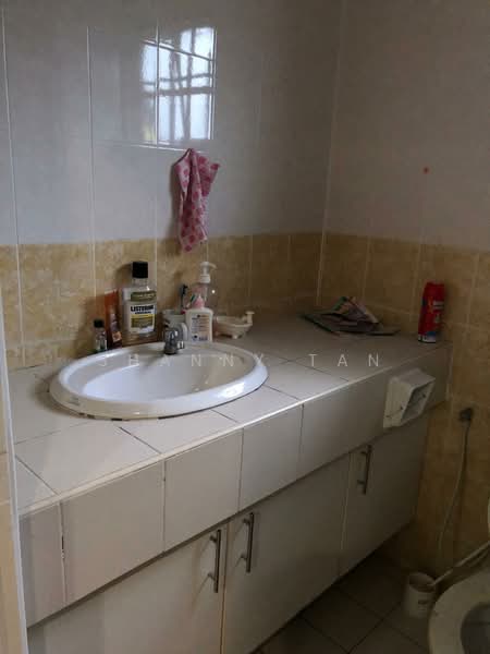 Semi-Detached House for Sale in Sungai Long (Bandar Sungai Long) - Shanny Tan - Bathroom - PropertyGuru.com.my