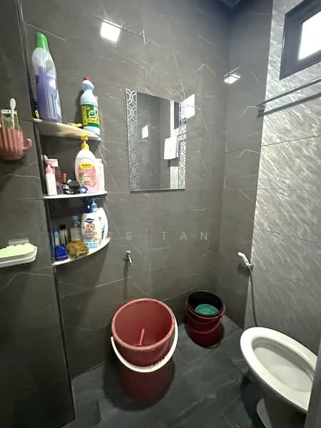 Rumah Teres 2 Tingkat untuk Dijual di Taman Pelangi Indah (Ulu Tiram) - CS Tan - Bathroom - PropertyGuru.com.my