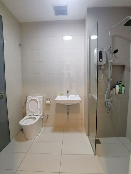 Servis Apartment untuk Dijual di Paradigm Residence - Eric Lee - Bathroom - PropertyGuru.com.my