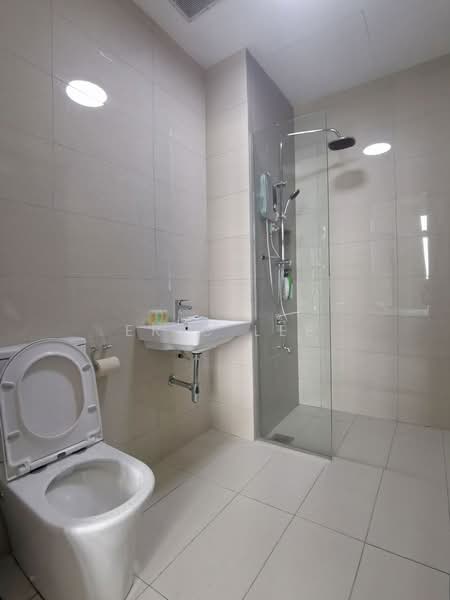 Servis Apartment untuk Dijual di Paradigm Residence - Eric Lee - Bathroom - PropertyGuru.com.my