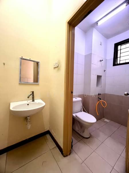 Cluster House for Sale in Taman Mount Austin (Tebrau) - Kexin Hua - Bathroom - PropertyGuru.com.my
