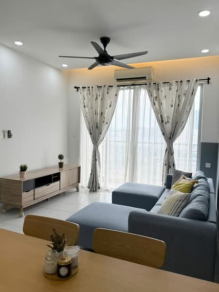 Kondominium untuk Dijual di Residensi Puchongmas - Erica Law - Living Room - PropertyGuru.com.my