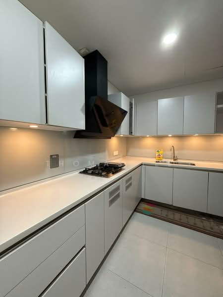 Servis Apartment untuk Disewa di Four Seasons Place - thomas lee - Kitchen - PropertyGuru.com.my