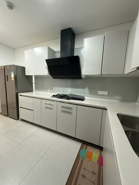 Servis Apartment untuk Disewa di Four Seasons Place - thomas lee - Kitchen - PropertyGuru.com.my