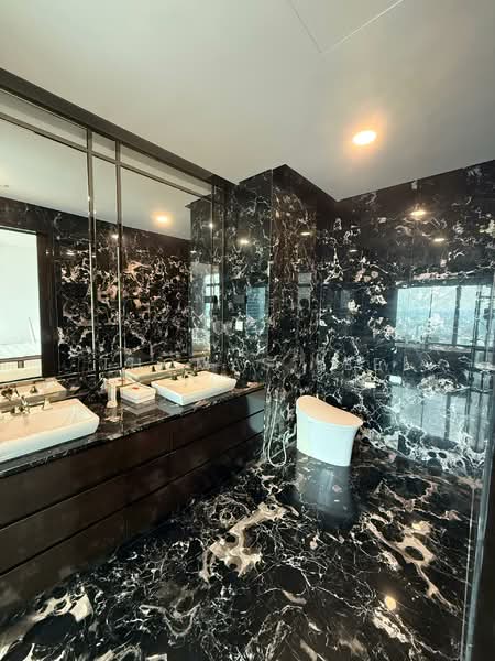 Servis Apartment untuk Disewa di Four Seasons Place - thomas lee - Bathroom - PropertyGuru.com.my