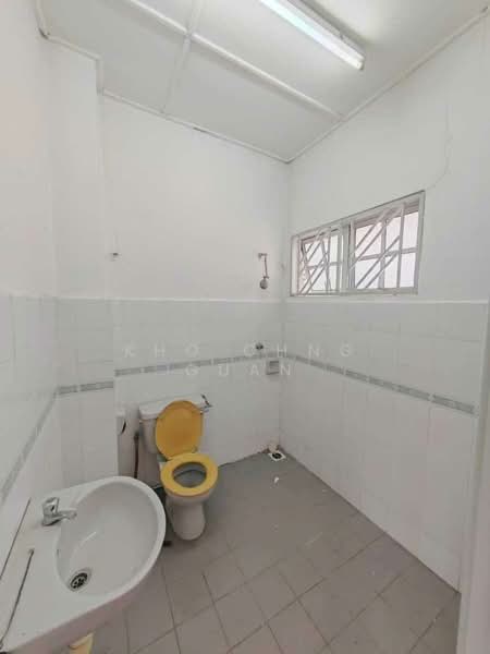2-storey Terraced House for Sale in Bandar Bukit Puchong (Puchong) - Kho Chng Guan - Bathroom - PropertyGuru.com.my