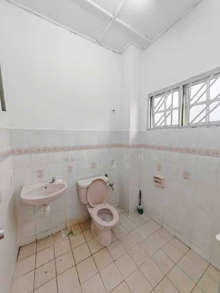 2-storey Terraced House for Sale in Bandar Bukit Puchong (Puchong) - Kho Chng Guan - Bathroom - PropertyGuru.com.my