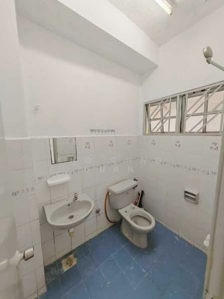 2-storey Terraced House for Sale in Bandar Bukit Puchong (Puchong) - Kho Chng Guan - Bathroom - PropertyGuru.com.my