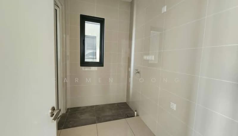 Kondominium untuk Dijual di The Maple Residences - Carmen Foong - Yard - PropertyGuru.com.my