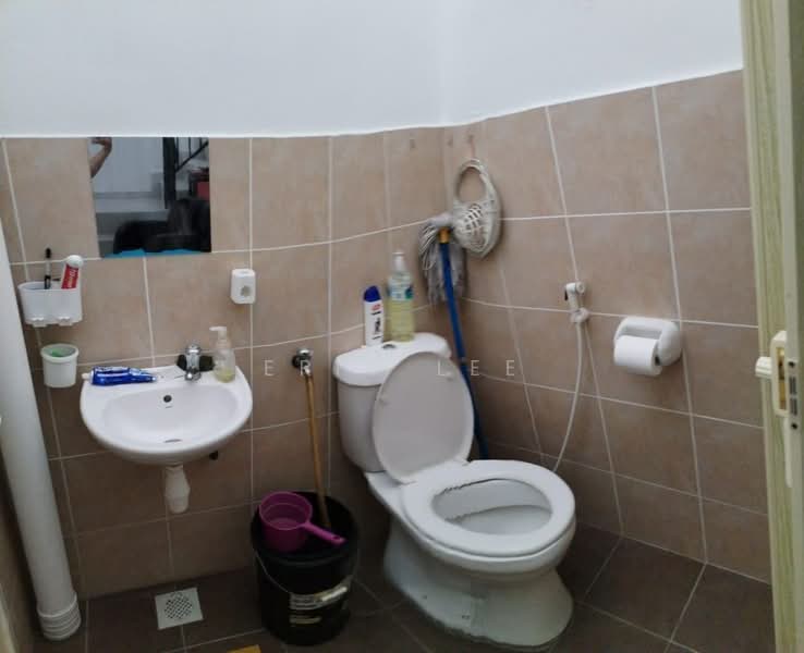 2.5-storey Terraced House for Sale in Pontian (Johor) - Eric Lee - Bathroom - PropertyGuru.com.my