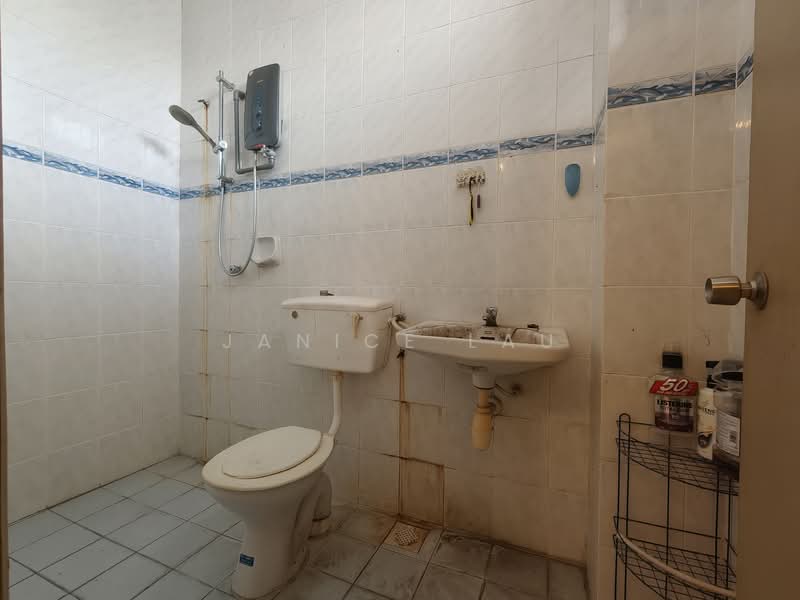 2-storey Terraced House for Sale in Mahkota Cheras (Cheras) - Janice Lau - Bathroom - PropertyGuru.com.my
