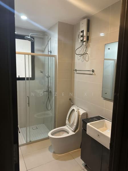 Kondominium untuk Disewa di Amberside @ Country Garden Danga Bay - NG ZEN XI - Bathroom - PropertyGuru.com.my