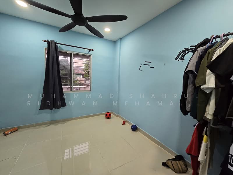 Rumah Flat untuk Dijual di Taman Bukit Angsana - Muhammad Shahrul Ridhwan Mehamad Nasir - Bedroom - PropertyGuru.com.my