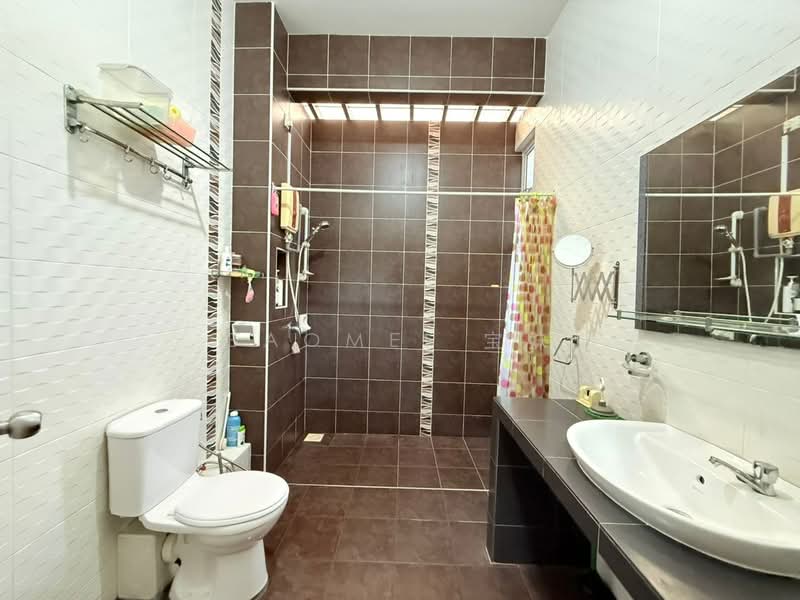 Cluster House for Rent in Bukit Indah (Iskandar Puteri (Nusajaya)) - baomei 宝妹 - Bathroom - PropertyGuru.com.my
