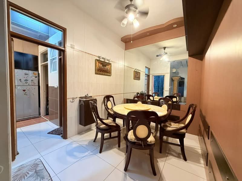 Cluster House for Rent in Bukit Indah (Iskandar Puteri (Nusajaya)) - baomei 宝妹 - Dining Room - PropertyGuru.com.my