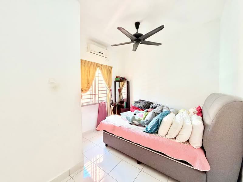 2-storey Terraced House for Sale in Bandar Dato Onn (Tebrau) - Iden Tan - Bedroom - PropertyGuru.com.my