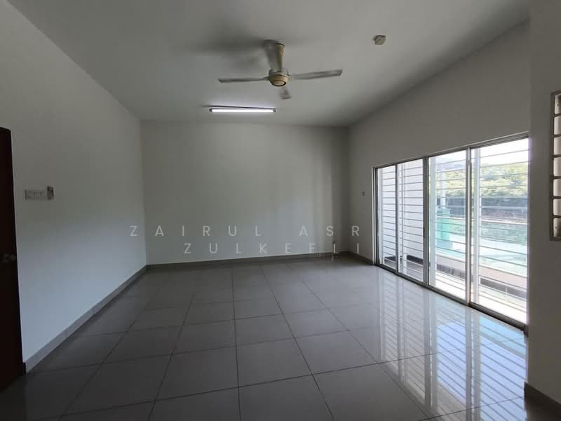 Rumah Teres 2 Tingkat untuk Dijual di Seri Kembangan (Selangor) - Zairul Asrah Zulkefli - Living Room - PropertyGuru.com.my