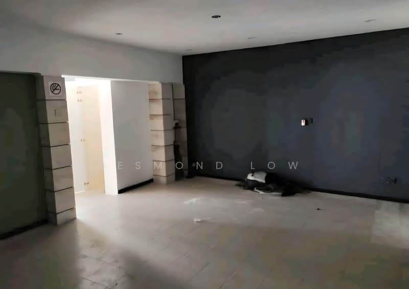 For Rent - 2 Storey Commercial Semi-detached House, Opposite Swimming Club