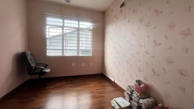Semi-Detached House for Sale in Saujana Villa (Kajang) - Hui Qi - Study - PropertyGuru.com.my