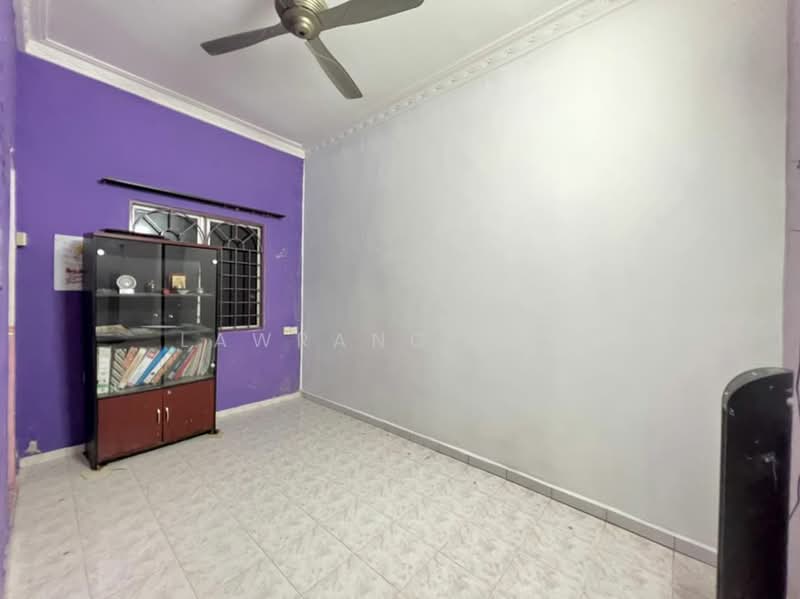 2-storey Terraced House for Sale at Taman Tasik Utama - Lawrance Lim - PropertyGuru.com.my